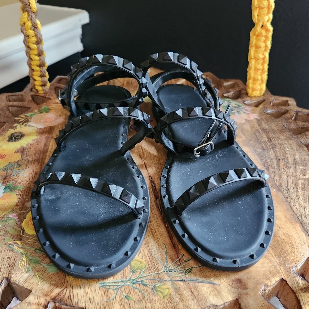 Steve Madden Strappy Studded Sandal in Black